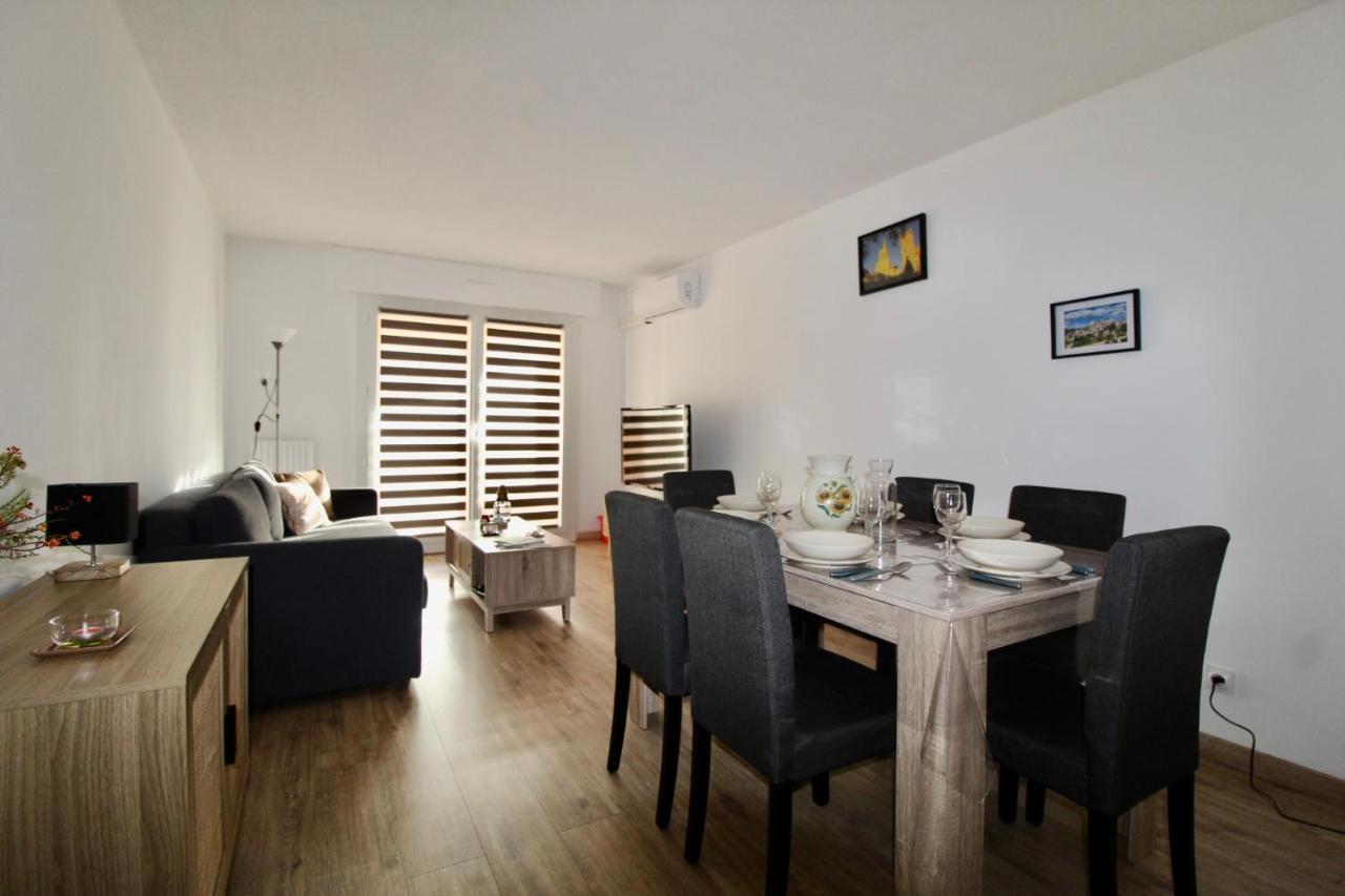 Logement Renove Avec Mobilier 2023 Apartman Avignon Kültér fotó