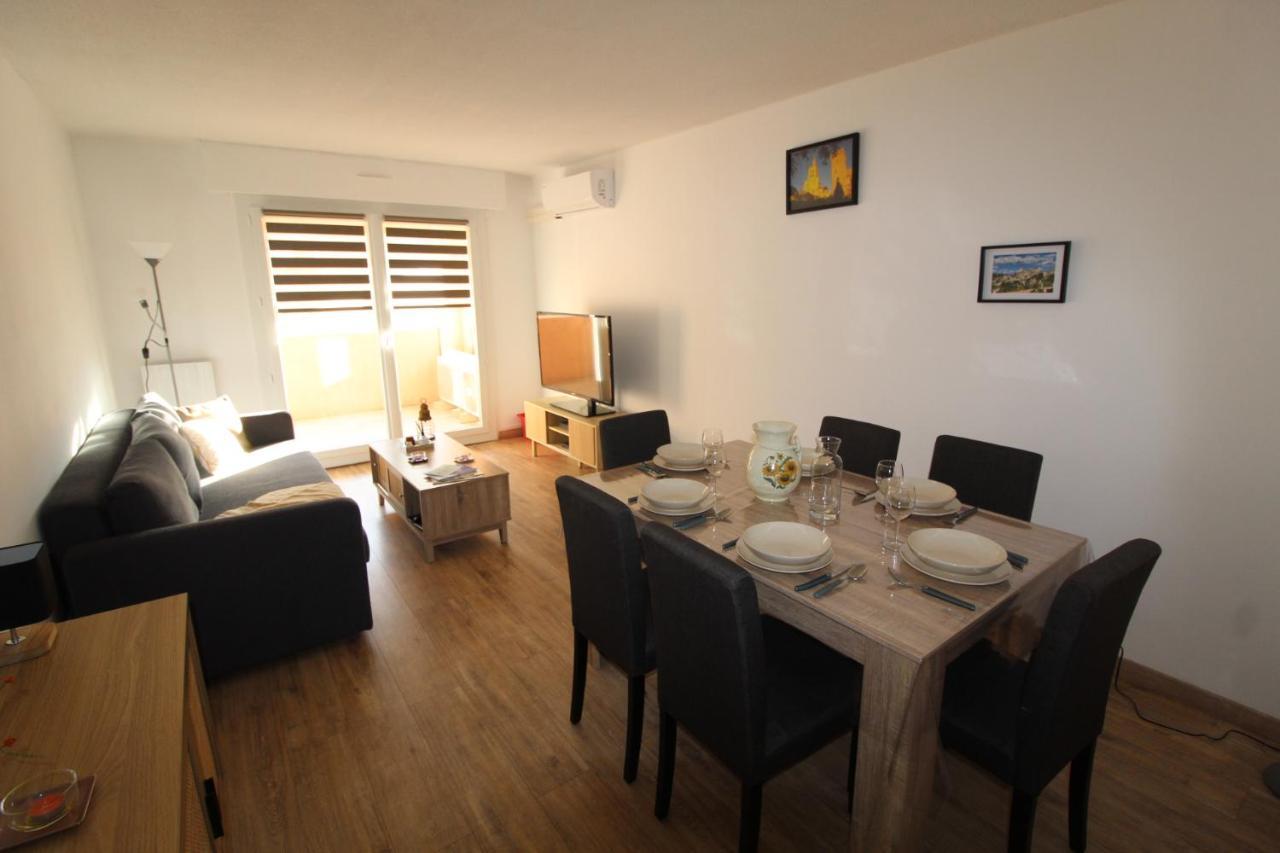 Logement Renove Avec Mobilier 2023 Apartman Avignon Kültér fotó